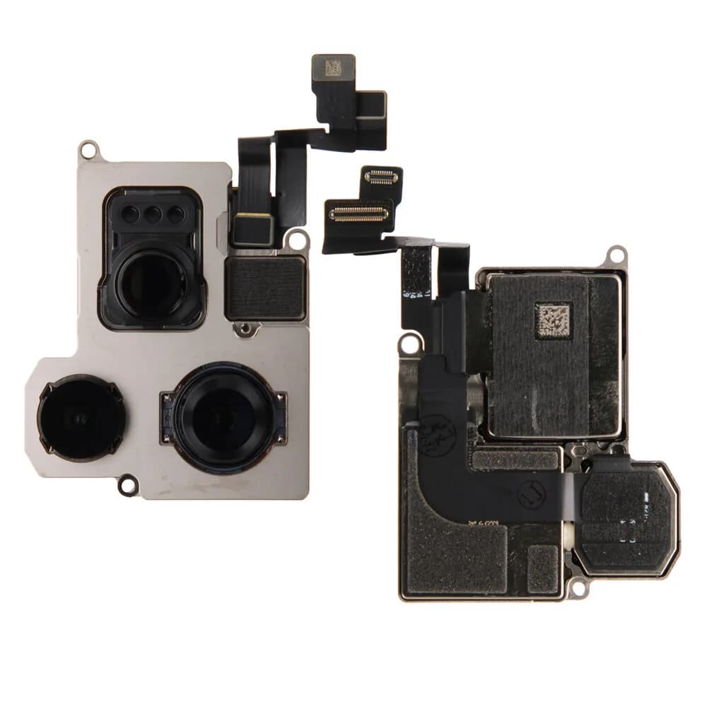 Rear camera iPhone 16 Pro - Pulled